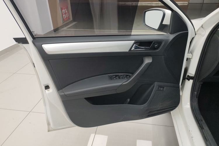 Used Skoda Rapid 2022 1.5L Automatic Comfort Edition Interior 1