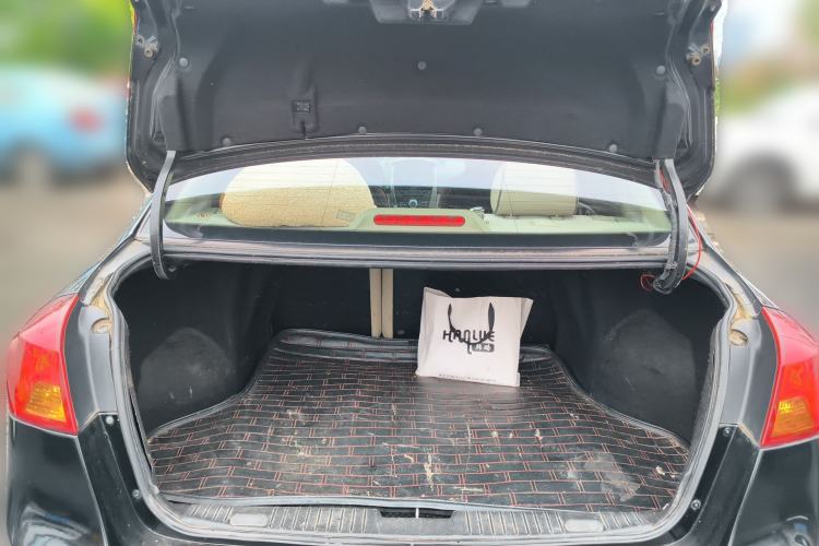 Used Buick Excelle 2015 1.5L Manual Classic Trim Trunk