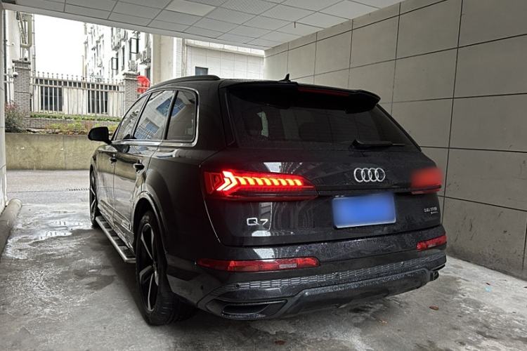 Used Audi Q7 2023 55 TFSI quattro S line Sport Edition Exterior 2