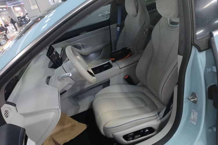 Used Hima Luxeed S7 2025 855 km Max Left Front Seat