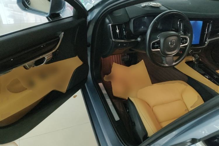 Used Volvo S90 2017 T5 Zhiyuan Edition
