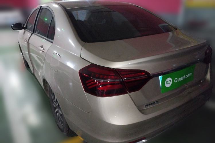 Used Geely Auto Emgrand 2019 Leading Edition 1.5L CVT Luxury Model China V Standard
