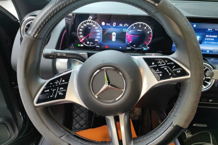 Used Mercedes-Benz GLB 2025 GLB 220 Sport Edition Steering Wheel