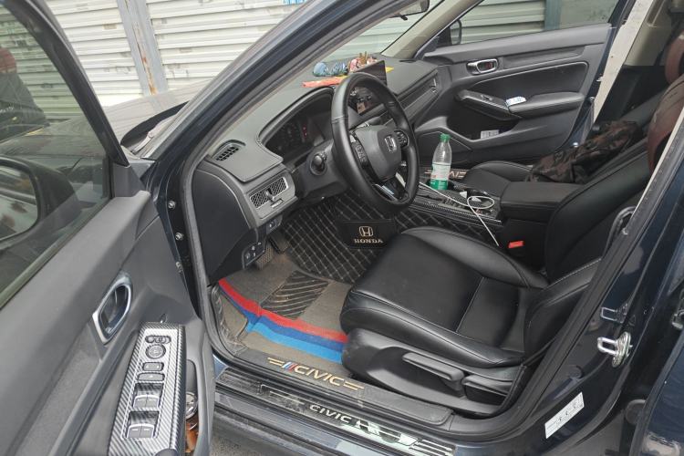 Used Honda Civic 2022 240TURBO CVT Dynamic Edition Driver Seat