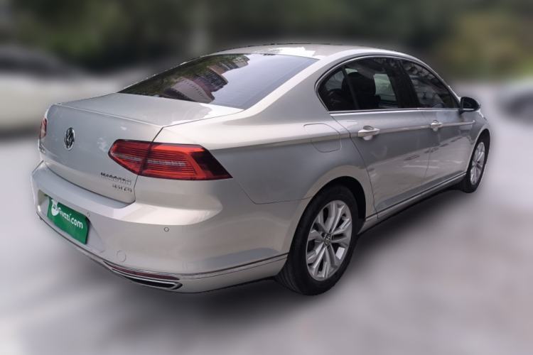 Used Volkswagen Magotan 2018 Facelift 330TSI DSG Luxury Model Rear Right 45 Deg