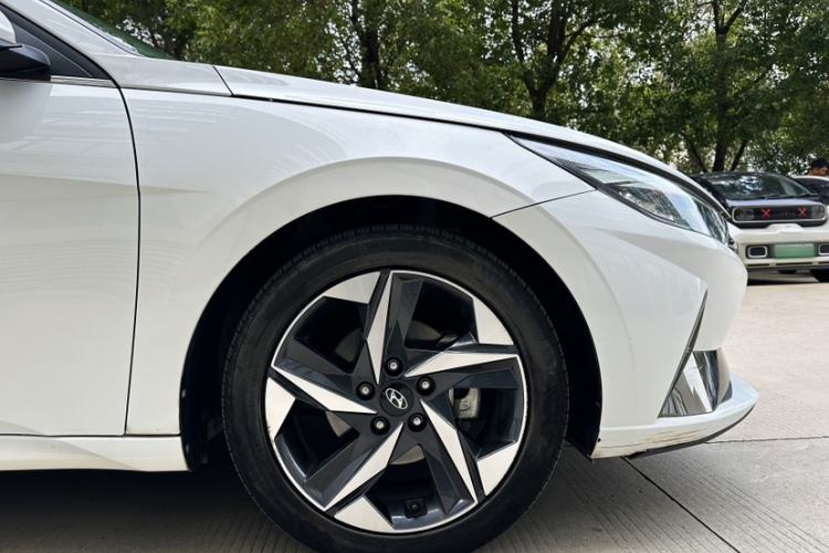 Used Hyundai Elantra 2022 1.5L CVT LUX Prestige Edition