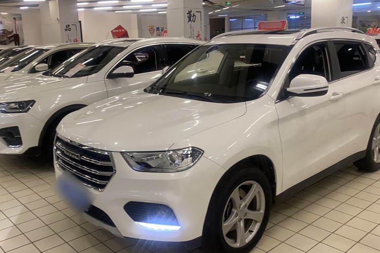 Used Haval H2 2018 Chuanxiang Edition Blue Badge 1.5T Dual-Clutch Two-Wheel Drive Fashionable Model