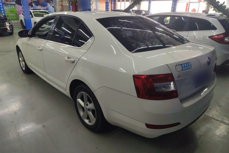 Used Skoda Octavia 2015 1.6L Automatic Yijun Edition
