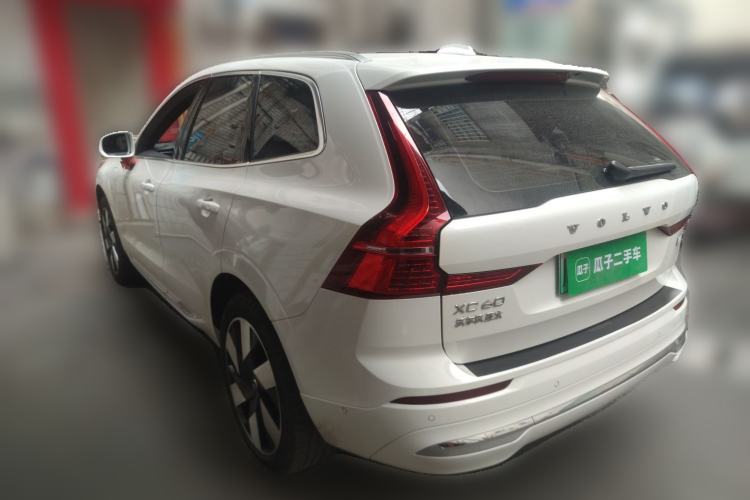 Used Volvo XC60 New Energy 2024 T8 Plug-in Hybrid Long-Range All-Wheel Drive Smart Luxury Edition
