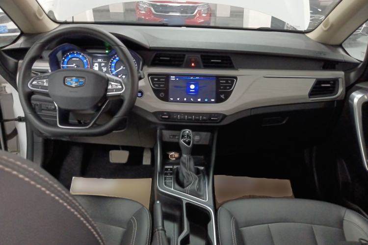 Used Geely Auto Vision X3 2020 1.5L CVT Luxury Model Center Console