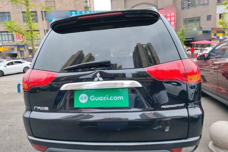 Used Mitsubishi Pajero Sport 2013 3.0L Automatic 4x4 Flagship Edition
