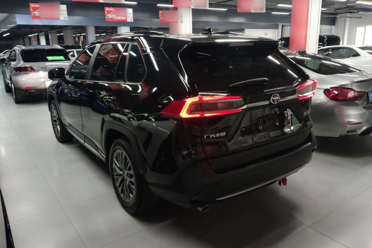 Used Toyota Wildlander 2023 2.0L CVT Two-Wheel Drive Luxury PLUS Edition