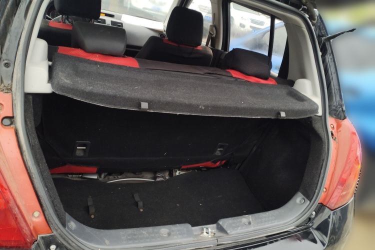 Used Suzuki Swift 2013 1.3L Manual Value Edition Trunk