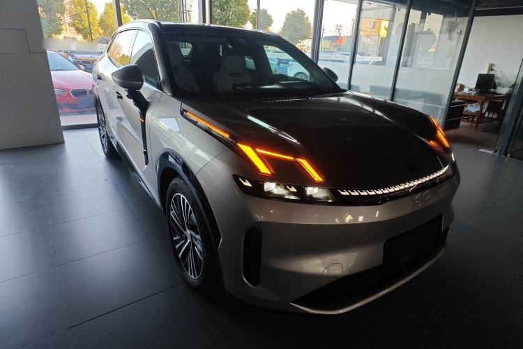 Used Lynk & Co 08 EM-P 2023 245km Ultra-Long Range Halo