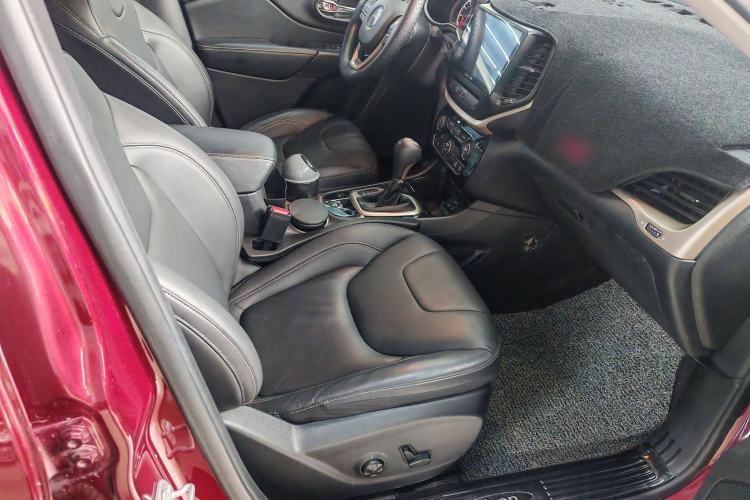 Used Jeep Cherokee 2016 2.4L Leading Smart Version