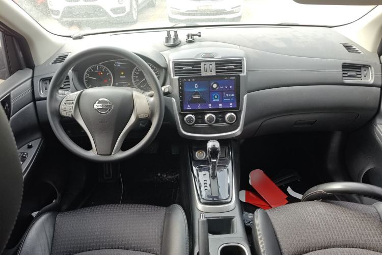 Used Nissan Tiida 2016 1.6L CVT Smart Drive Edition Center Console