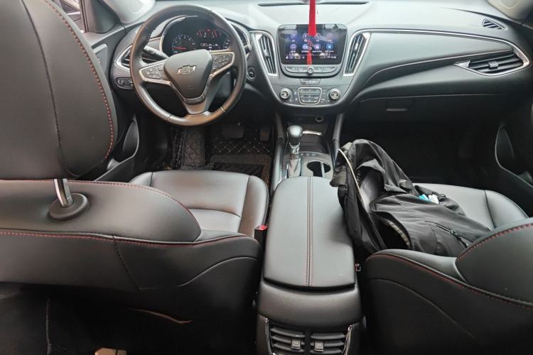 Used Chevrolet Malibu XL 2021 Redline 550T Automatic Sharp Edition Center Console