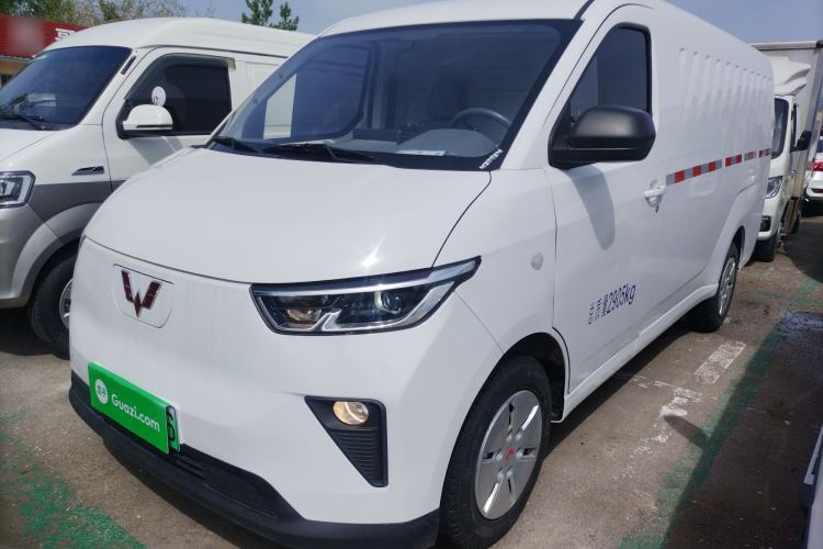 Used Wuling Yangguang 2024 300km Comfort Version with Sealed Windows 75kW