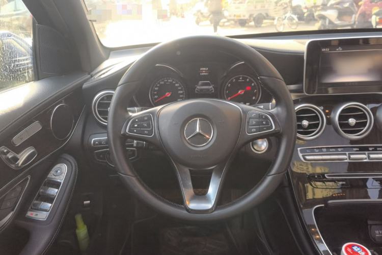 Used Mercedes-Benz GLC 2019 GLC 260 L 4MATIC Dynamic Model Steering Wheel