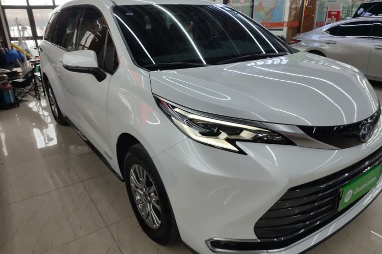 Used Toyota Sienna 2021 2.5L Hybrid Premium Edition
