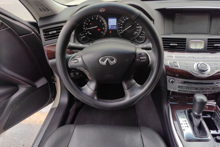 Used Infiniti Q70 2013 Q70L 2.5L Comfort Edition