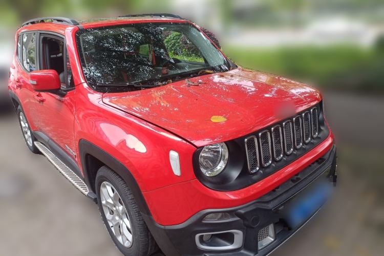 Used Jeep Renegade 2017 180T Automatic High-Energy Version Front Right 45 Deg