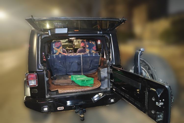 Used Jeep Wrangler 2014 2.8TD Sahara Four-Door Edition Trunk