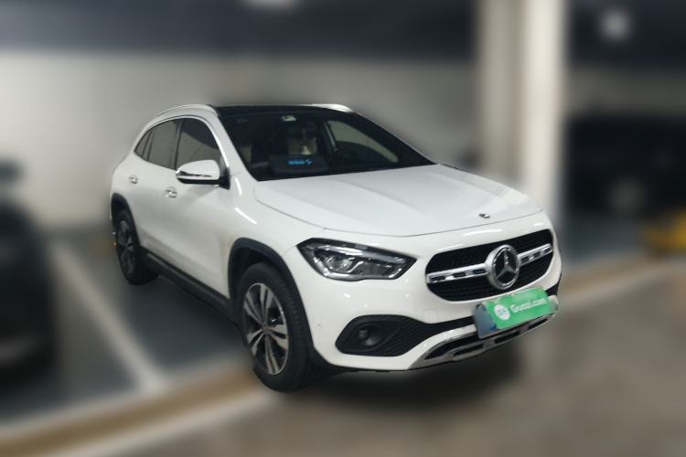 Used Mercedes-Benz GLA 2020 GLA 200 Front Right 45 Deg