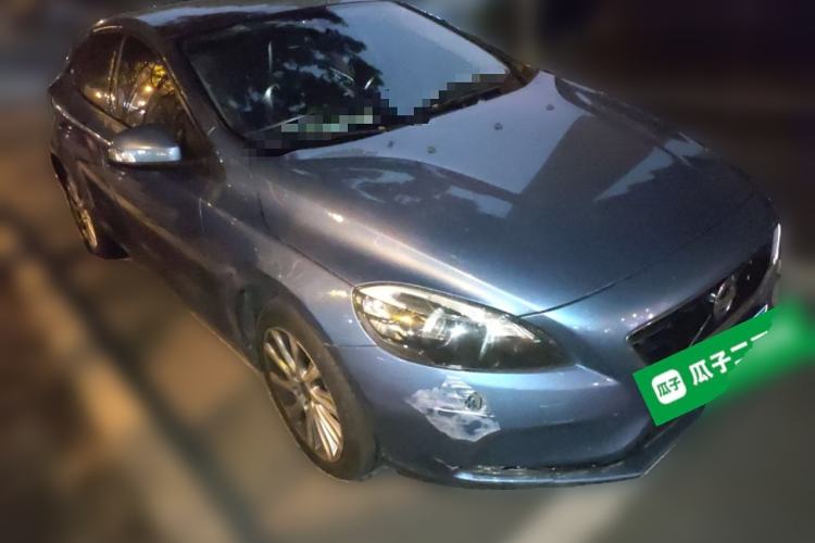 Used Volvo V40 2015 1.6T Zhiyi Edition Front Right 45 Deg