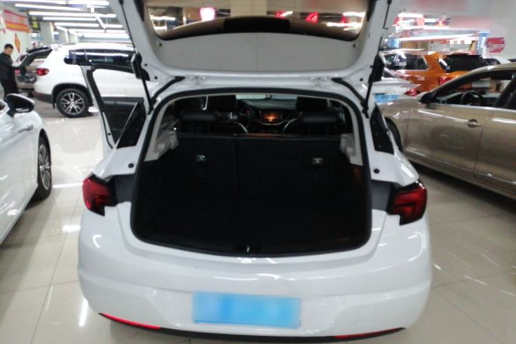 Used Buick Verano 2016 Hatchback 15S Automatic Leading Model Trunk