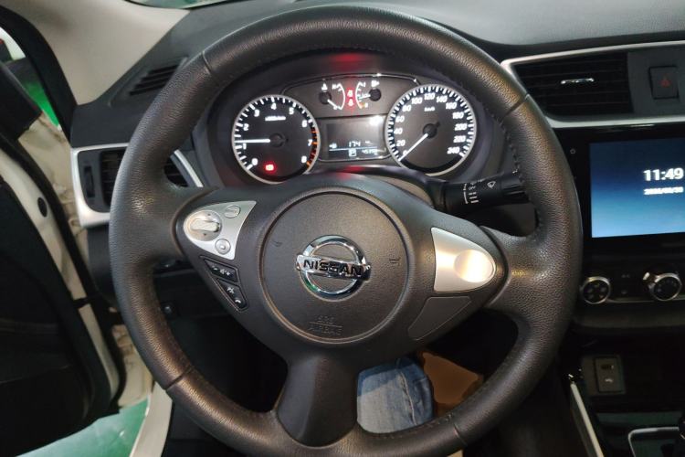 Used Nissan Sylphy 2019 1.6XV CVT Smart Connect Luxury Edition China VI Standard Steering Wheel