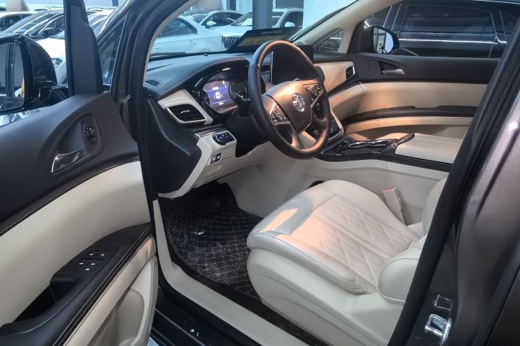 Used Buick GL8 2023 Land Executive Class 652T Luxury Model