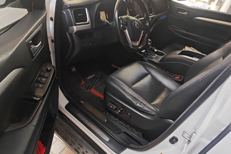 Used Toyota Highlander 2015 2.0T Four-Wheel Drive Luxury Edition 7-Seater
