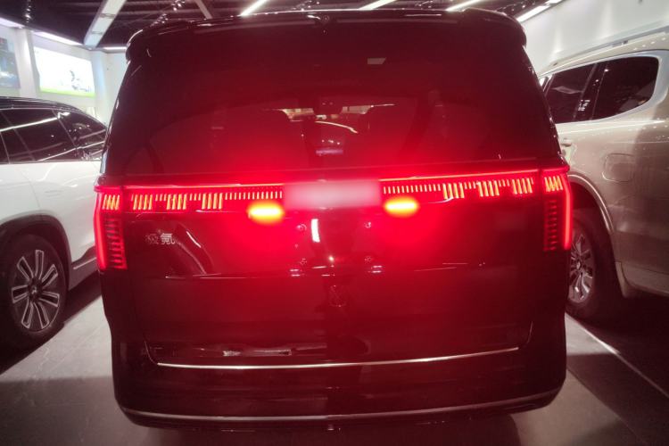 Used Zeekr 009 2024 Six-Seat Executive Version 4WD 108 kWh Rear