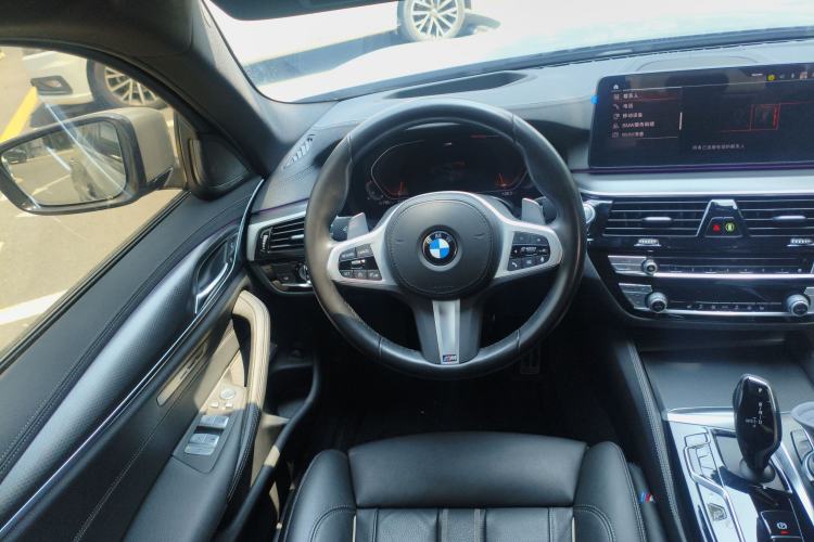 Used BMW 5 Series 2022 Restyled 530i Sport Line with M Sport Package Steering Wheel