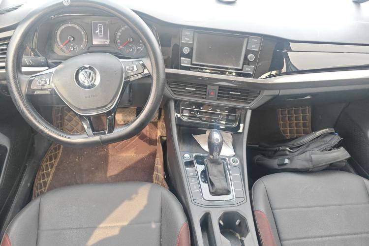 Used Volkswagen Bora 2020 1.5L Automatic Elite Version Center Console