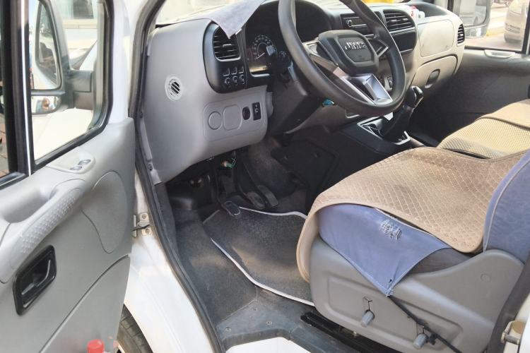 Used JMC Transit 2017 2.8T Commercial Version Short Wheelbase Mid-Roof 6/7/8-Seater JX493