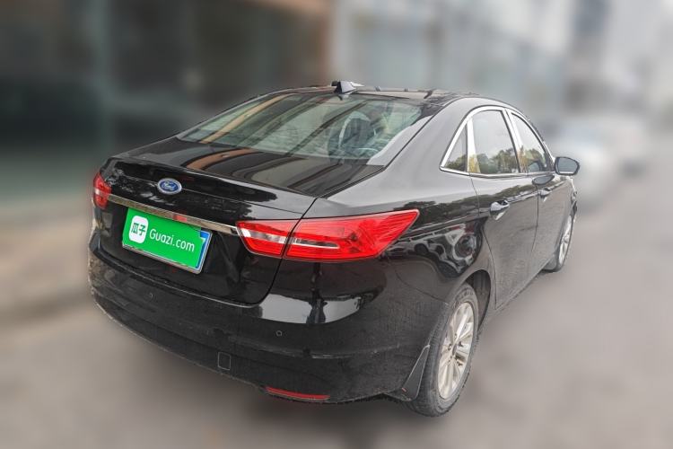 Used Ford Escort 2015 1.5L Manual Fashion Edition Rear Right 45 Deg