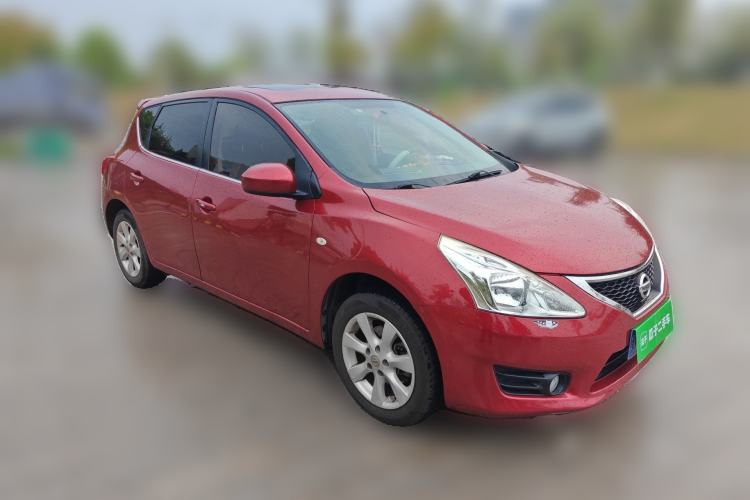 Used Nissan Tiida 2013 1.6L CVT Cool Cafe Edition Front Right 45 Deg