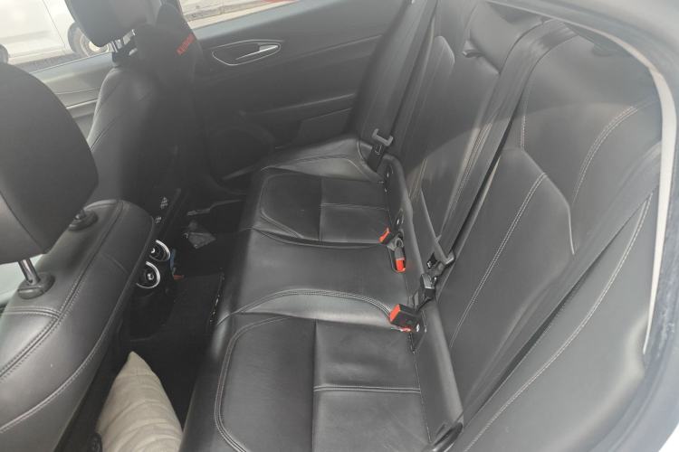 Used Alfa Romeo Giulia 2017 2.0T 280HP Luxury Edition Left Rear Seat