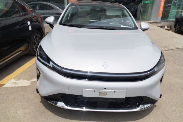 Used Baojun Enjoy 2025 Plug-in Hybrid 140km Standard Version