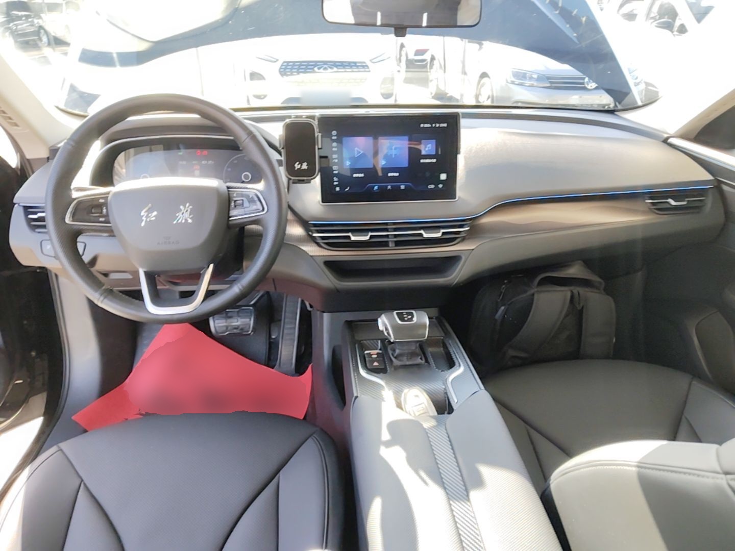 Hongqi E-QM5 2023 Revised Version Basic Travel Edition — снимка 12