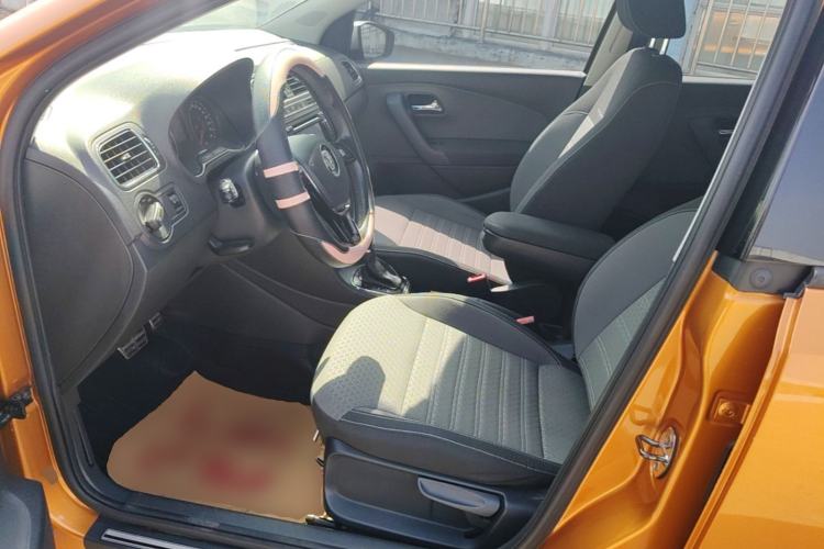 Used Volkswagen Polo 2014 1.6L Cross Polo Automatic