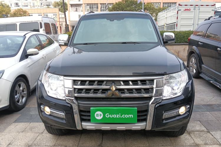 Used Mitsubishi Pajero 2016 3.0L Automatic Prestige Version China IV Standard