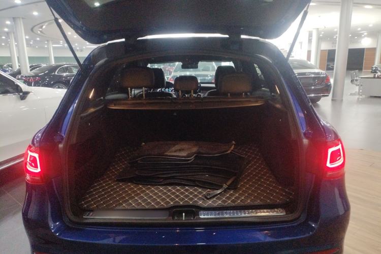 Used Mercedes-Benz GLC 2020 Facelift GLC 300 L 4MATIC Dynamic Edition Trunk