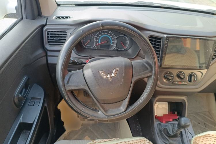 Used Wuling Hongguang V 2021 1.5L Enjoyment Edition LAR