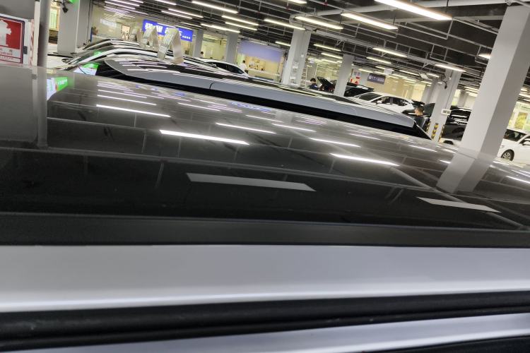 Used XPeng X9 2025 740 Ultra-Long Range Max Roof