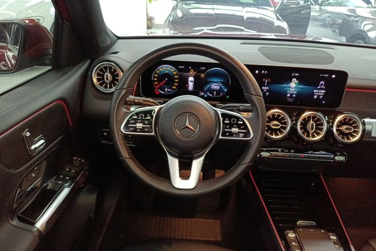 Used Mercedes-Benz GLB 2020 Updated GLB 200 Dynamic Edition Steering Wheel