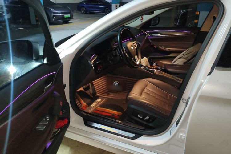 Used BMW 5 Series 2019 Updated 530Li xDrive Luxury Package Driver Seat