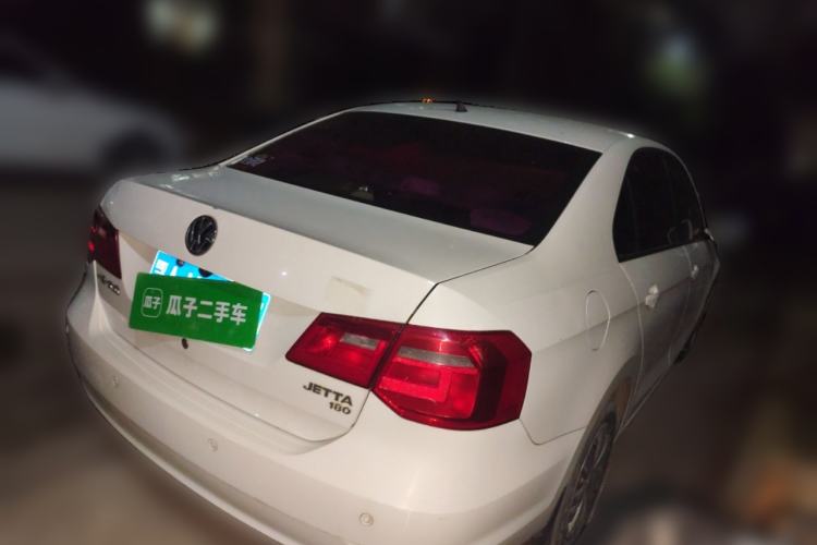 Used Volkswagen Jetta 2015 Value Edition 1.6L Manual Fashionable Style
